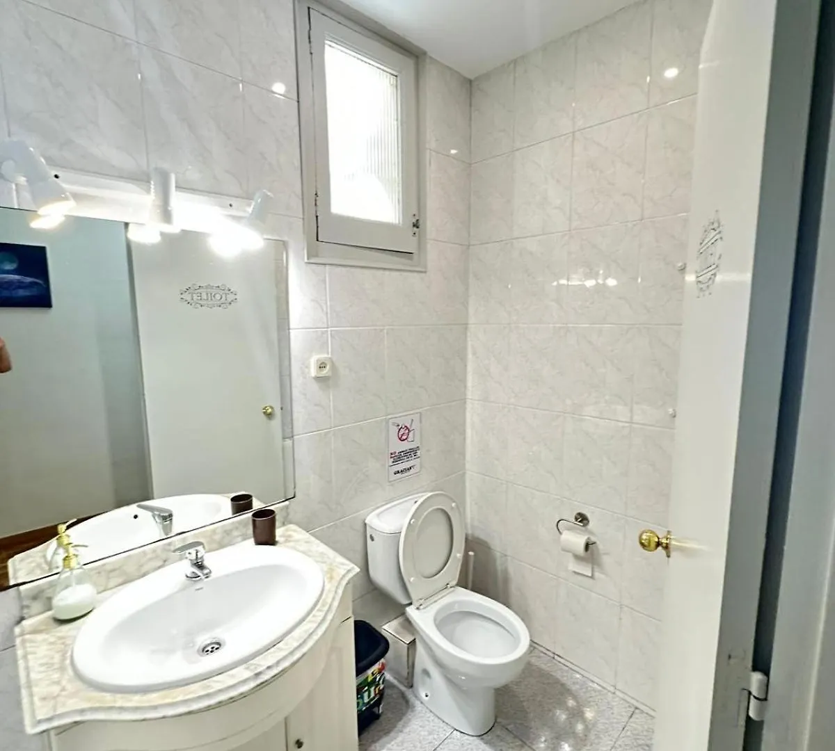 Rooms Aribau Barcellona Spagna