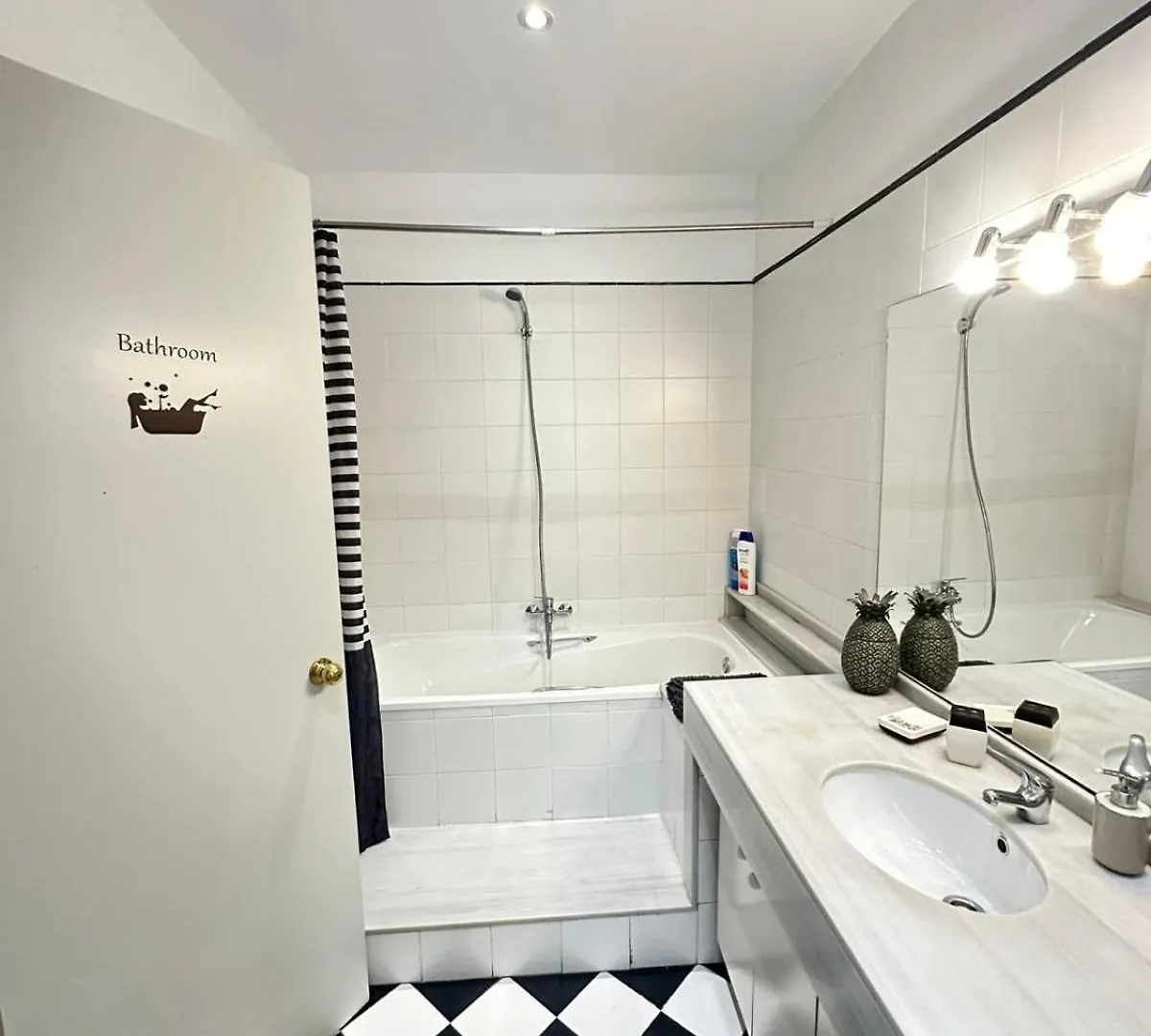 Rooms Aribau Barcellona Bed & Breakfast