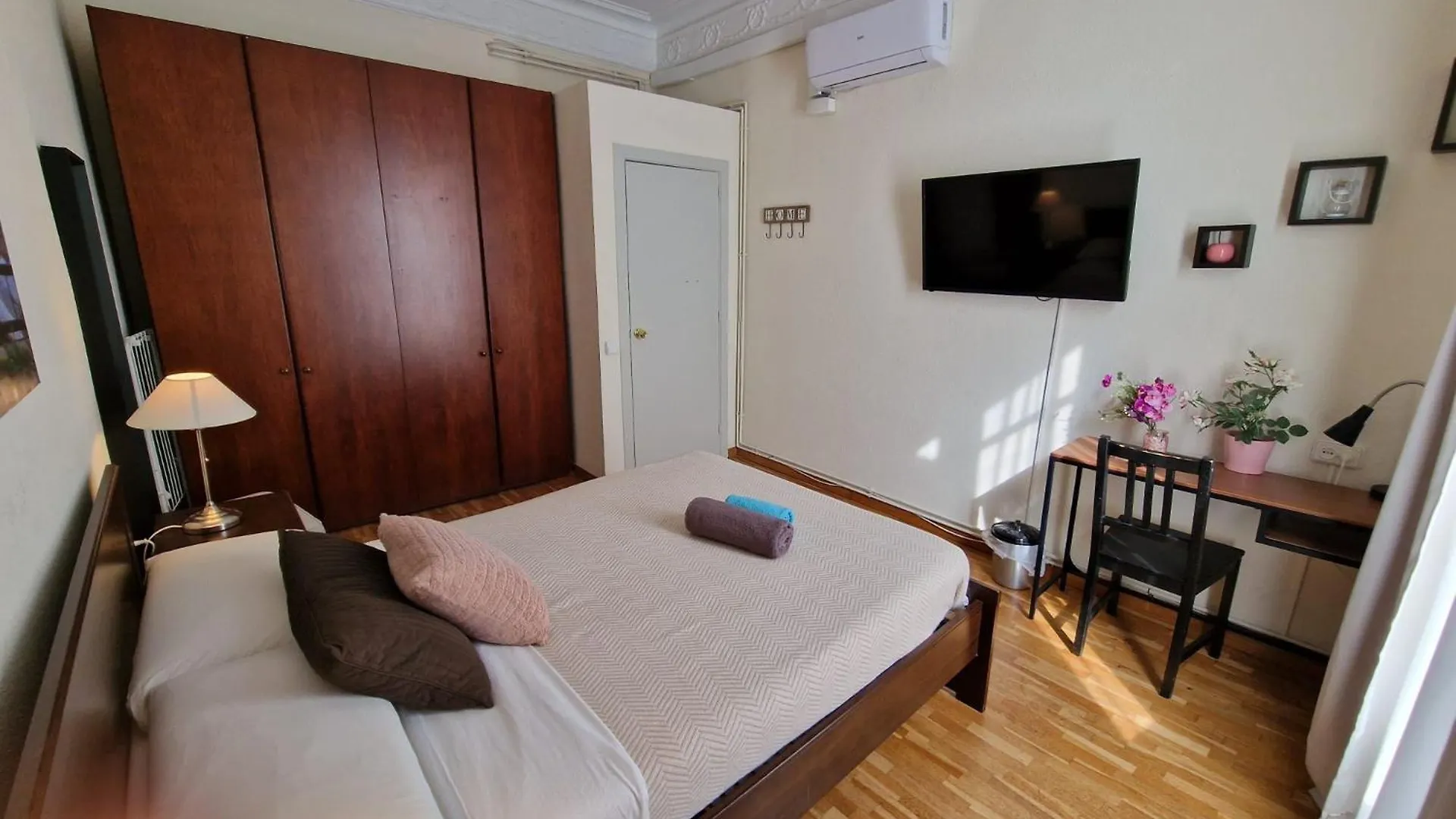 Bed & Breakfast Rooms Aribau Barcelona