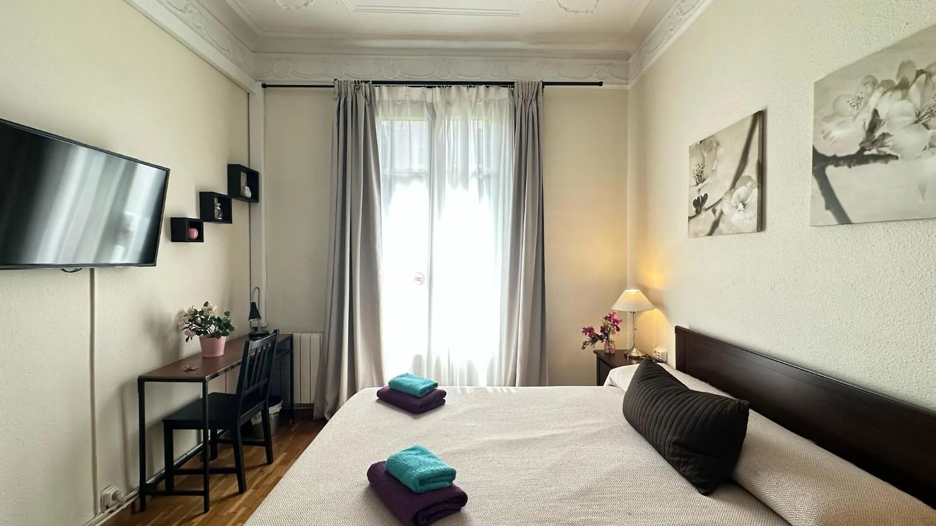 Rooms Aribau Barcelona Nocleg ze śniadaniem